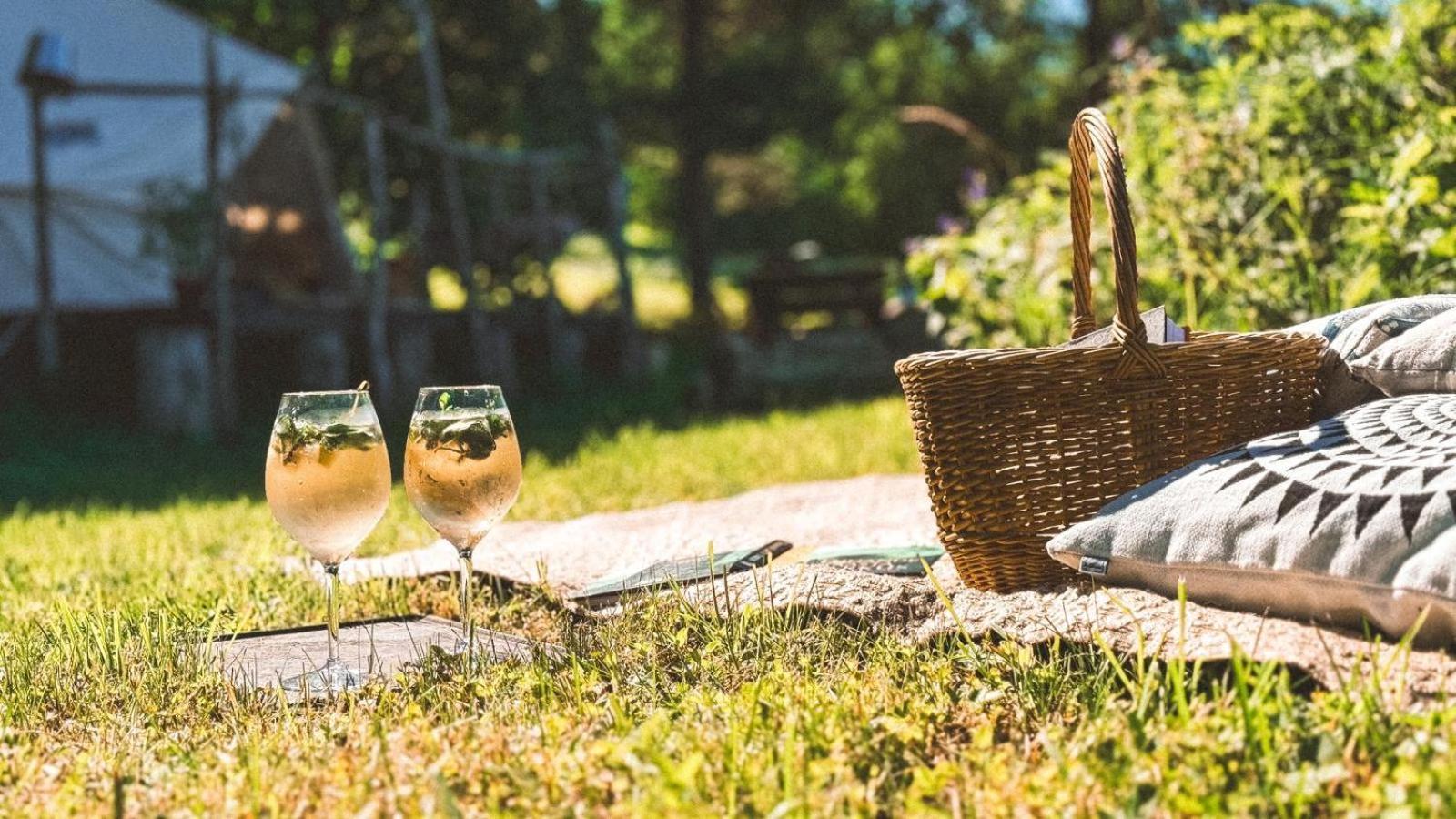 Mereaeaere Glamping Ja Rannamaja Liimala Екстер'єр фото